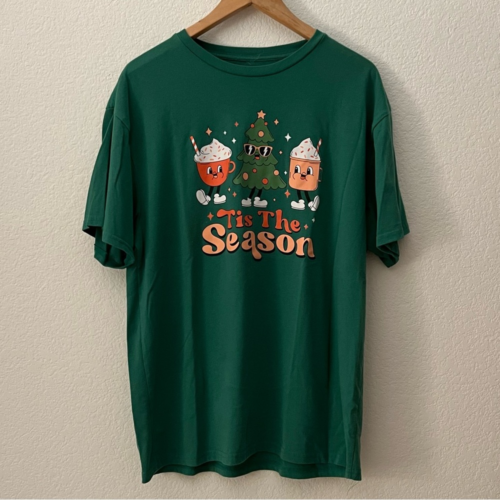 Tis The Season Retro Christmas Graphic Green T-Shirt